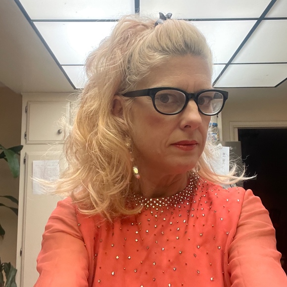 Meet your Posher, Kristin - Picture 1 of 1